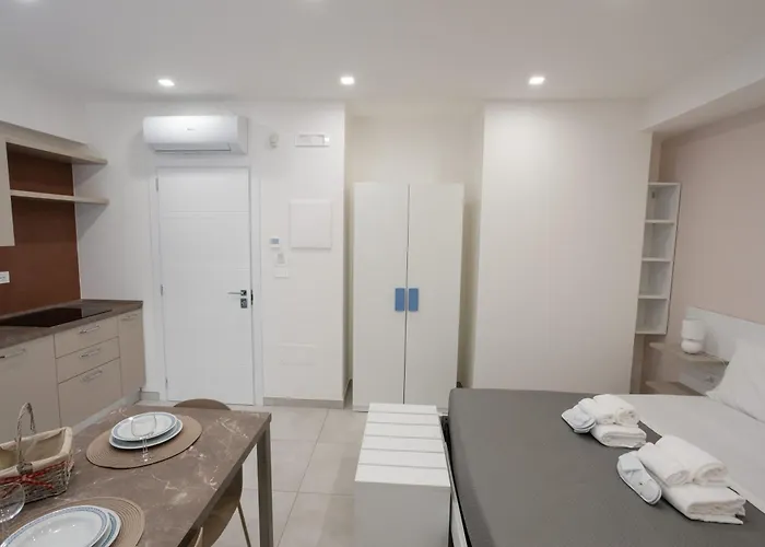 فندق مبيت وإفطار Dimora Al Campanile مانفريدونيا