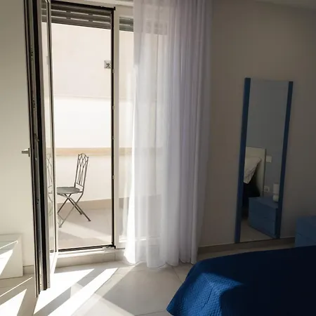 Dimora Al Campanile Alojamento de Acomodação e Pequeno-almoço 3*