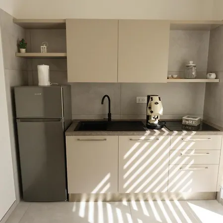 Dimora Al Campanile Alojamento de Acomodação e Pequeno-almoço Manfredónia