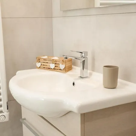 فندق مبيت وإفطار Dimora Al Campanile مانفريدونيا