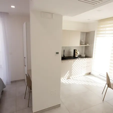 Dimora Al Campanile 3* مانفريدونيا