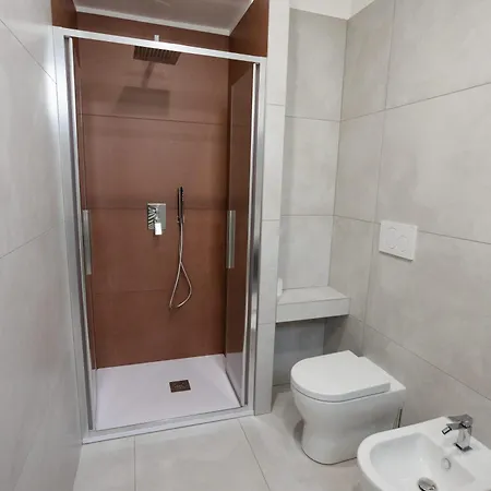 فندق مبيت وإفطار Dimora Al Campanile 3*