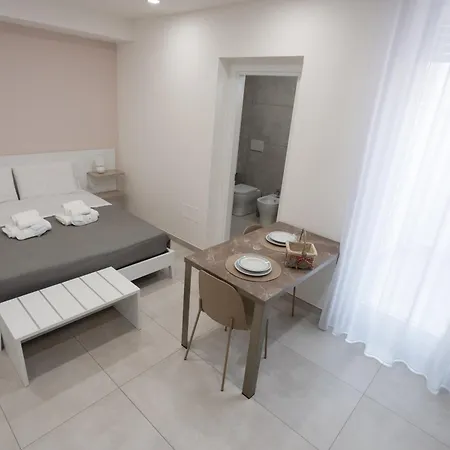 Alojamento de Acomodação e Pequeno-almoço Dimora Al Campanile Manfredónia