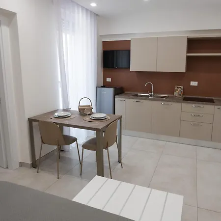 Alojamento de Acomodação e Pequeno-almoço Dimora Al Campanile Manfredónia