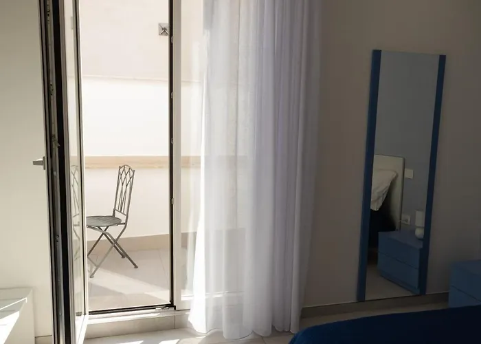 Dimora Al Campanile Couette-café 3*