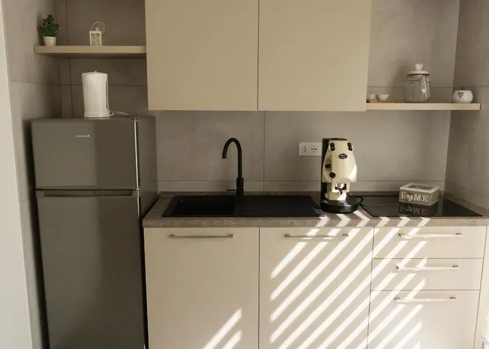 Dimora Al Campanile Couette-café Manfredoine