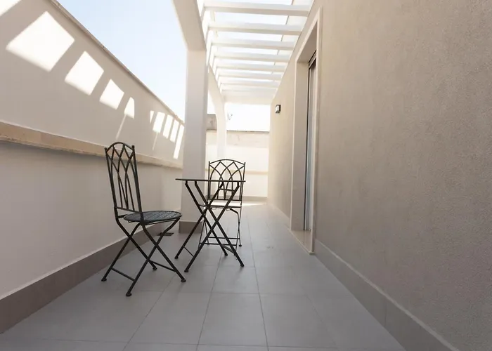 Dimora Al Campanile לינה וארוחת בוקר מנפרדוניה