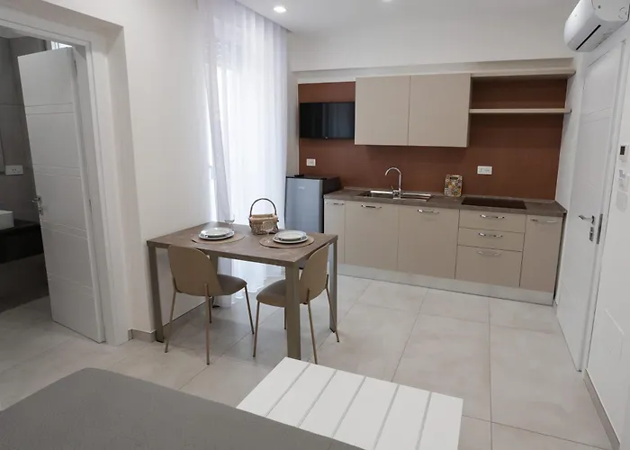 住宿加早餐酒店 Dimora Al Campanile 曼弗雷多尼亚